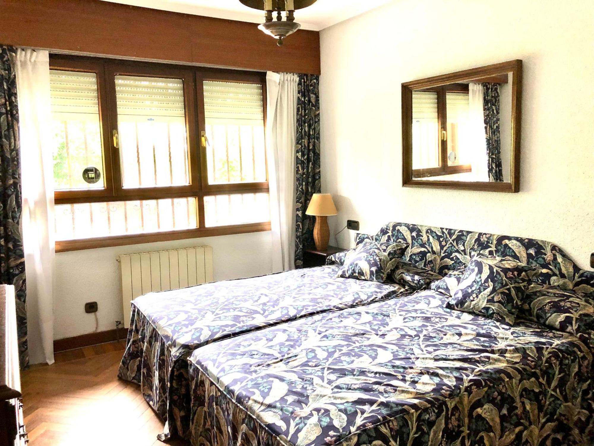 Chalet Al Lado De La Playa Con Piscina Privada, Jardin Y Barbacoa, Fronton, 6 Habitaciones ลาเรโด ภายนอก รูปภาพ